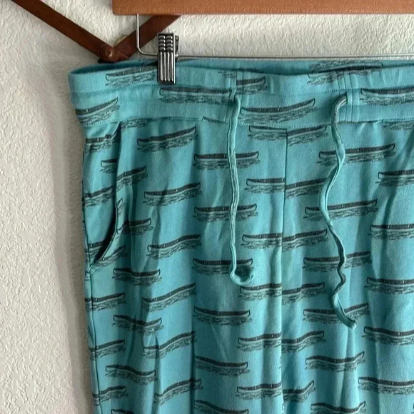 Kate Quinn Organic Cotton Women’s Skinny Cropped Jogger in Canoe - Picture 2 of 4